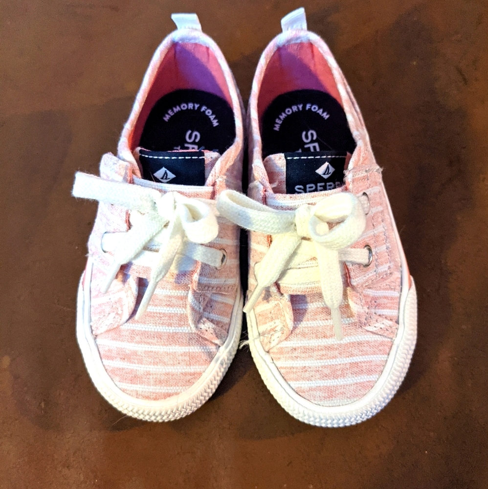 Toddler Sperry Sneaker Size 6.5